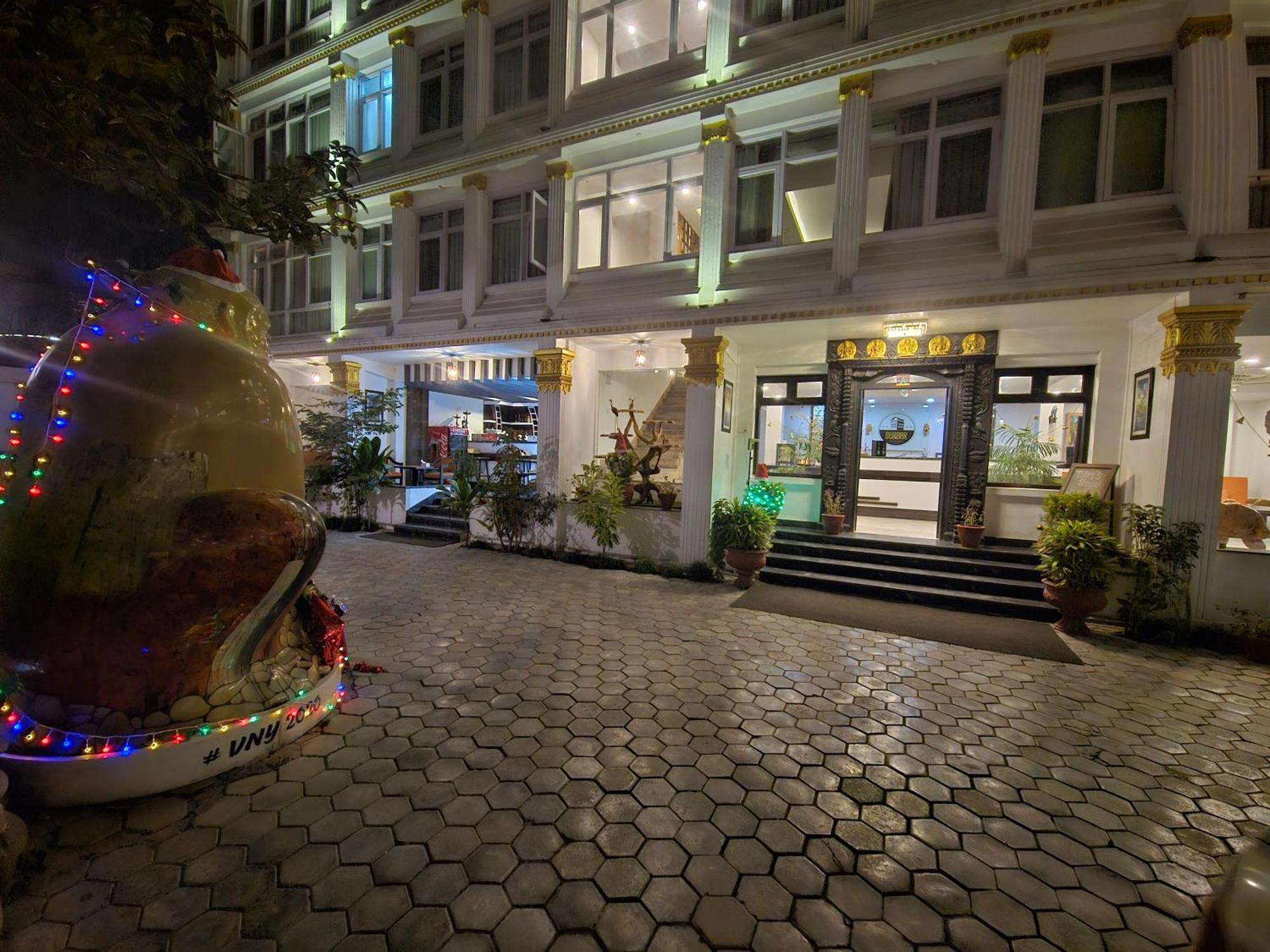 Durbar Hotel & Residence Kathmandu Exterior foto